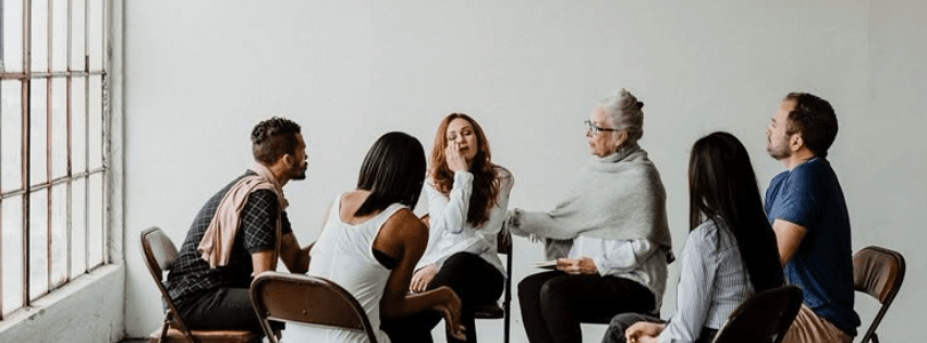 Cách kiểm soát cảm xúc khi tranh luận