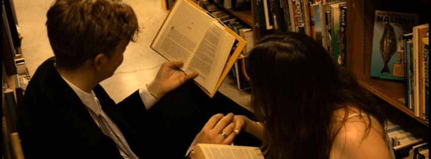 Giao tiếp tình cảm trong mối quan hệ tuổi trẻ: Làm sao để lắng nghe và thấu hiểu?