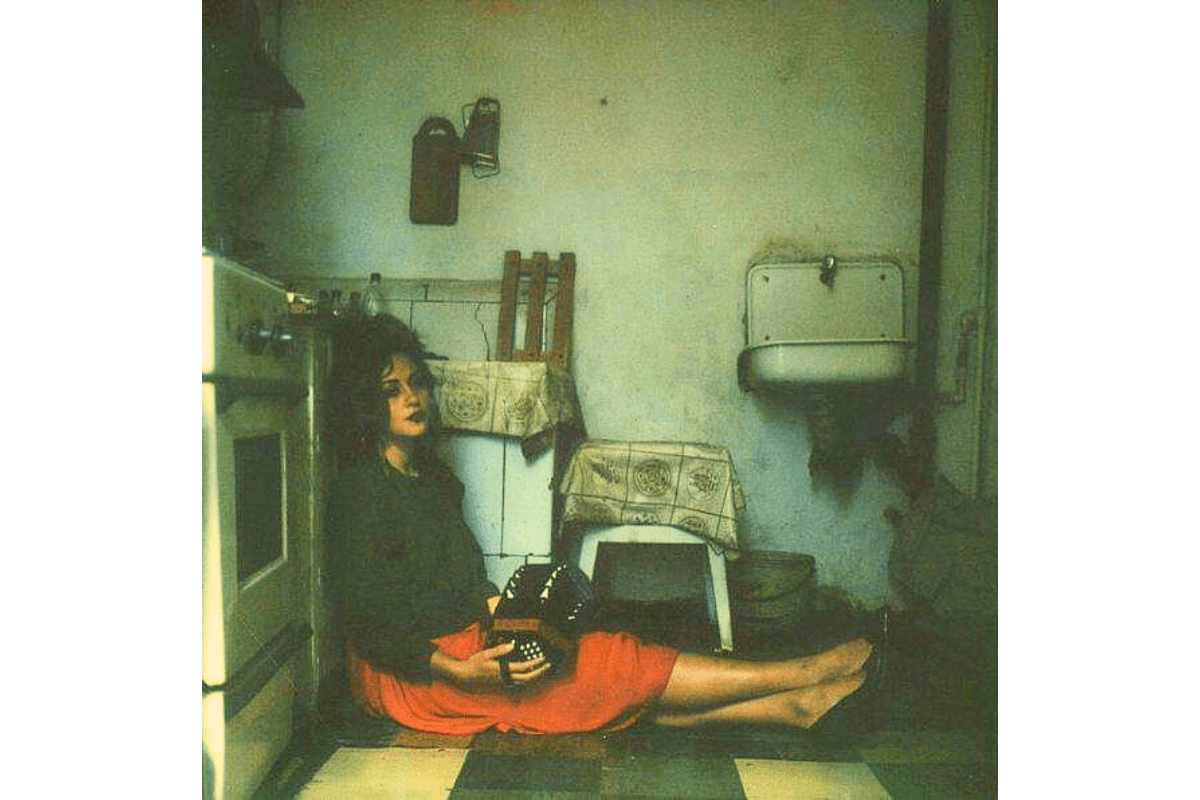 (H1) Ảnh hưởng tuổi thơ đến hành vi phạm tội.png