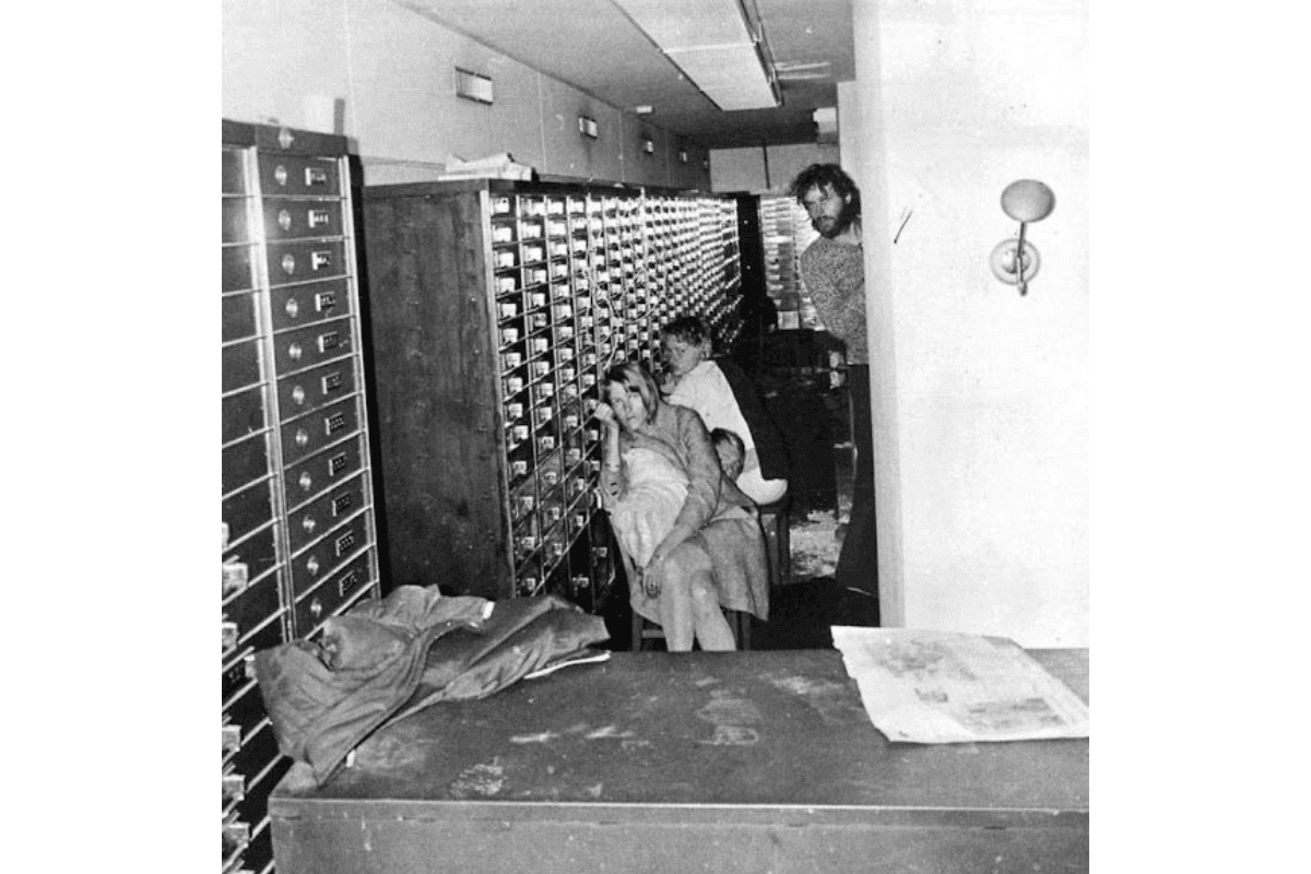 (H2) Hội chứng Stockholm - Khi nạn nhân đồng cảm với kẻ bắt cóc.png